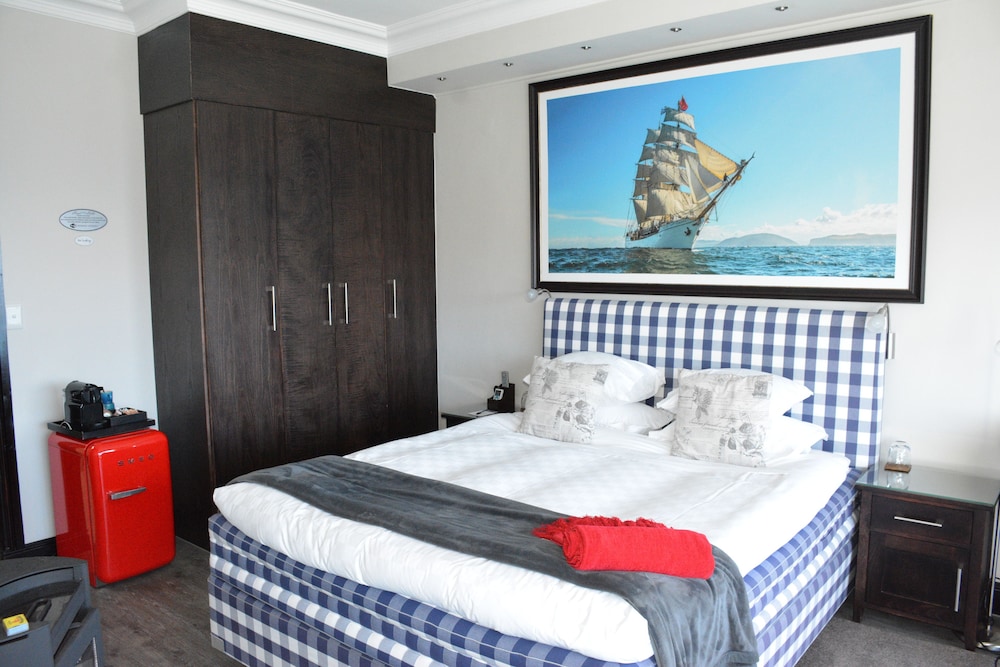 Head over Hills Luxury Retreat