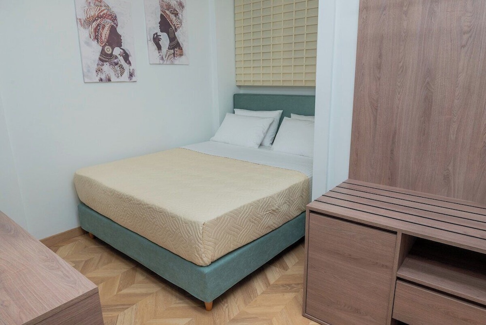 G B Urban Spa by Cretanhouses