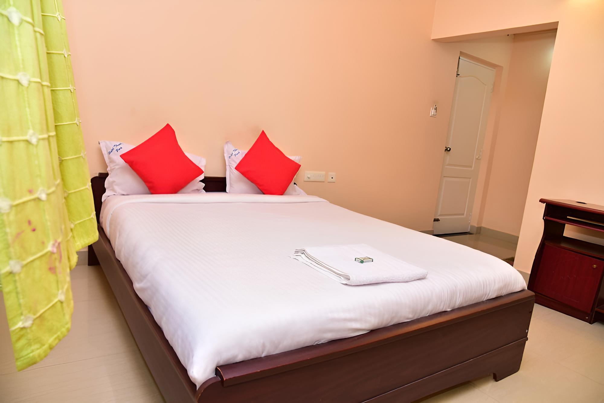 Hotel Theertha Park view 3