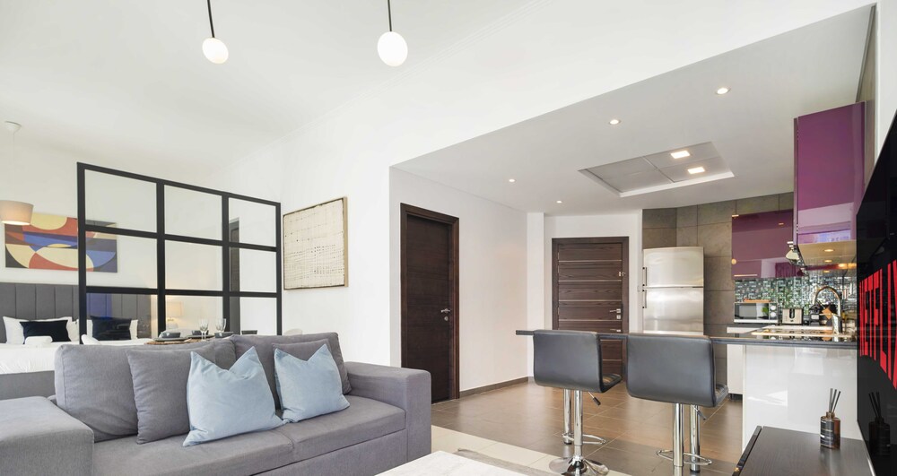 LUX The Cayan Superior Suite 2