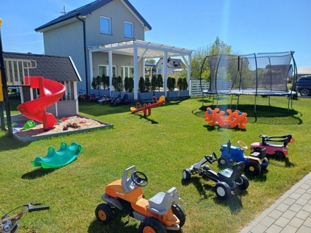 Holiday Homes Close to the Beach, Large Playground