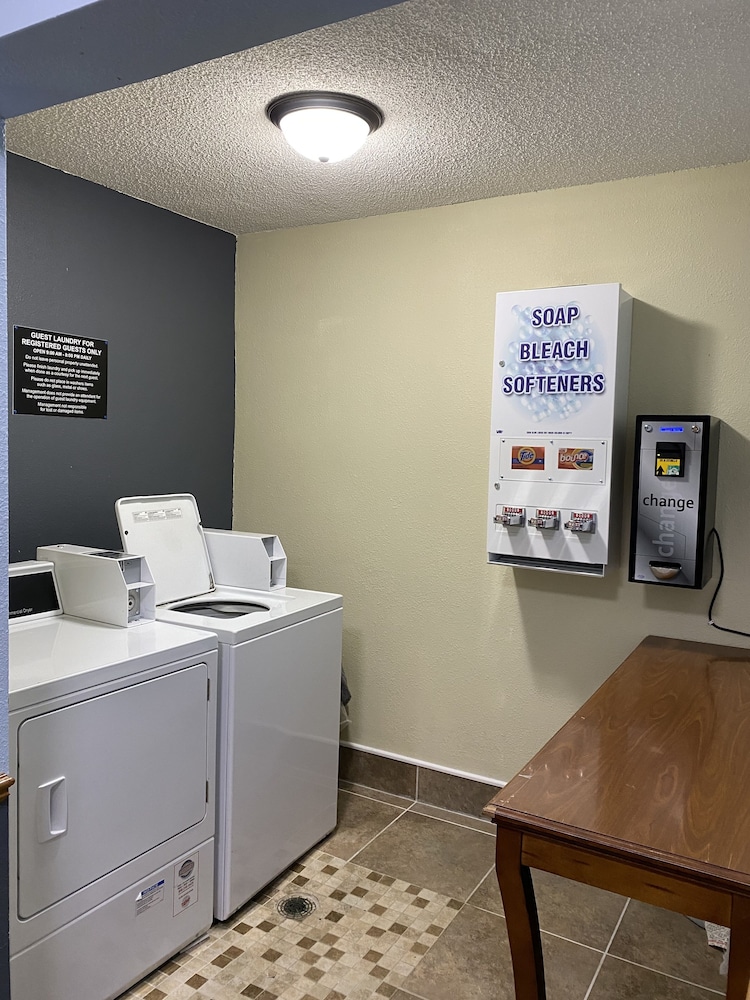 Campus Inn Motel