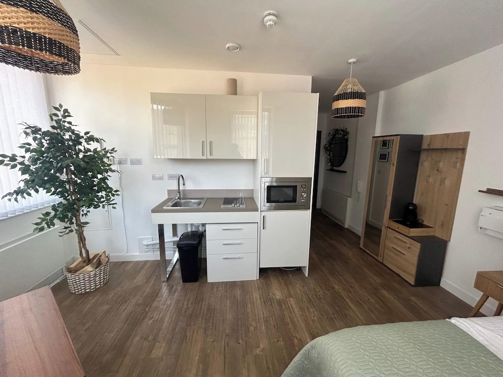 Liverpool City Center Apartment With Views