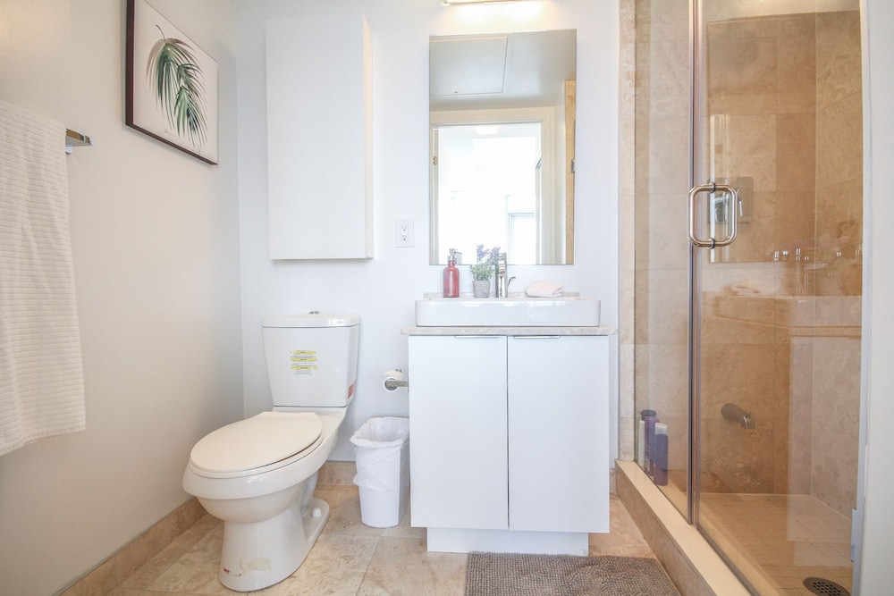 Sarkar Suites - Entertainment District