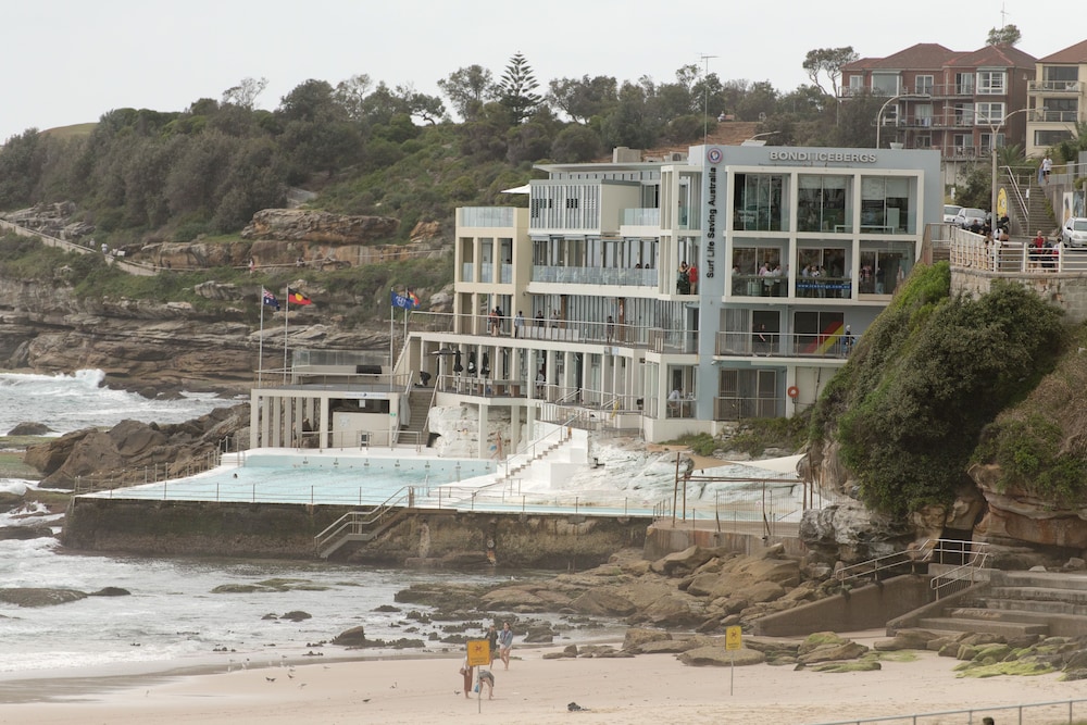Ocean Front Building On Bondi Beach