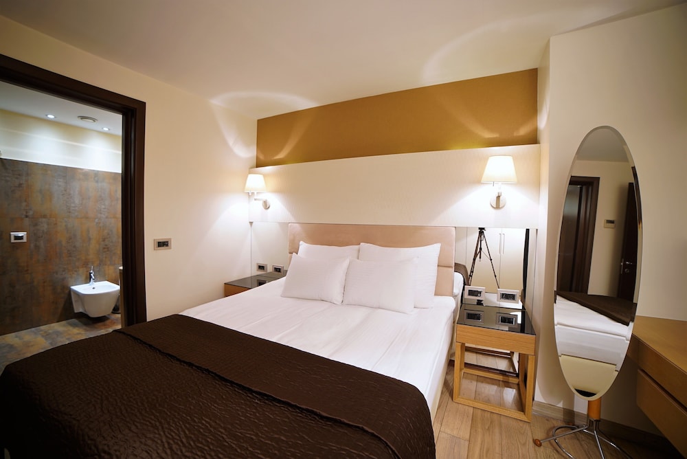 Deris Bosphorus Lodge