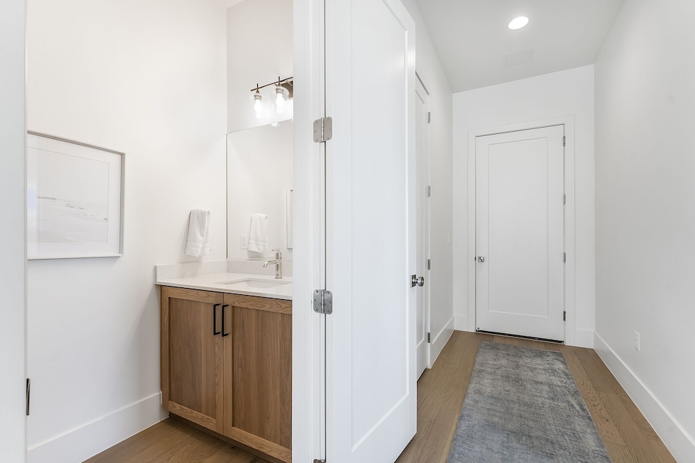 Villa #27 At Bloomington Country Club 4 Bedroom Townhouse