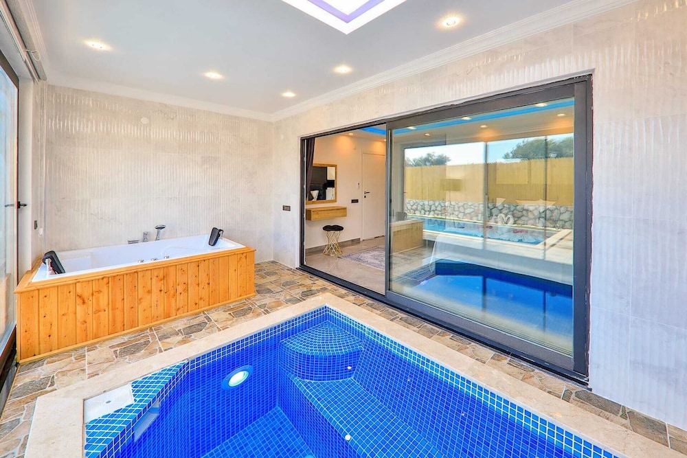 Exclusive Sheltered Villas