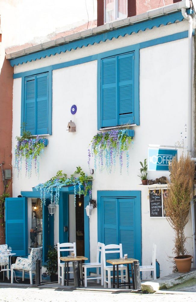 Hot Budget - Image 46