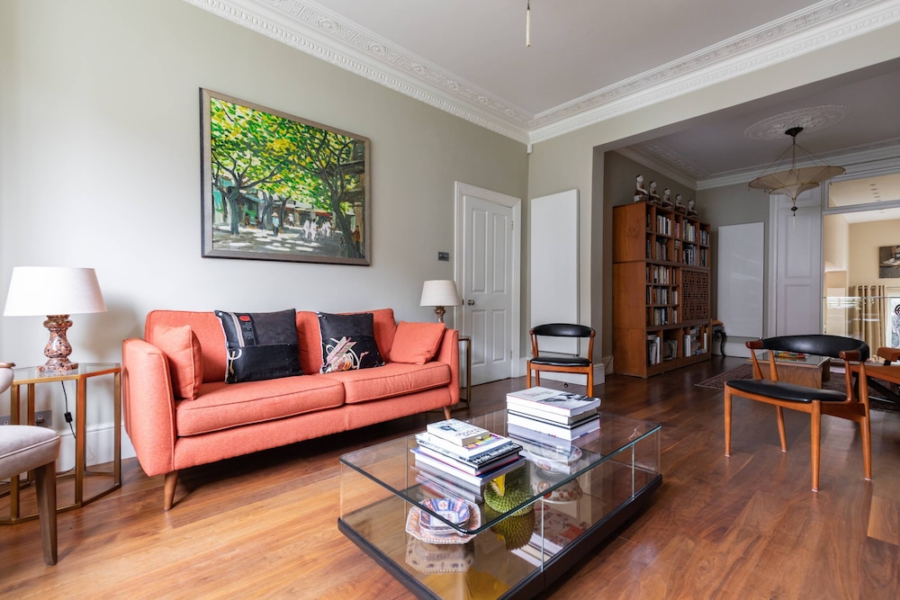 Poplar Grove II by Onefinestay