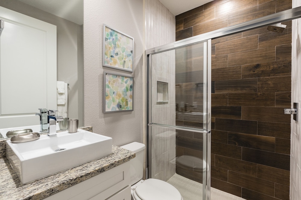 Summerville Vacation Homes by Columbia Management