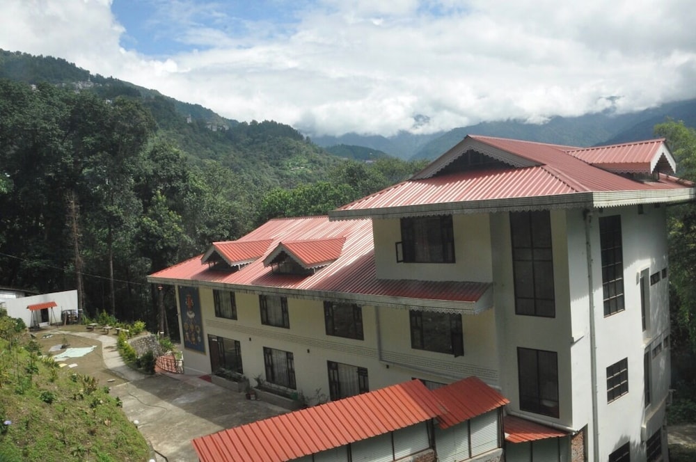 Kunden Fortune Resort Gangtok Near MG Marg