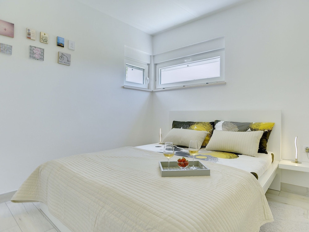 Holiday Home Fazana Near Beach view 2