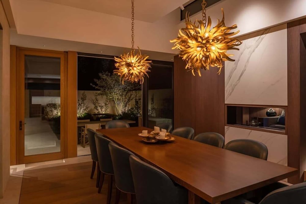 5 Bed House w/ Indoor Pool, Sauna & Private Garden - Fulham