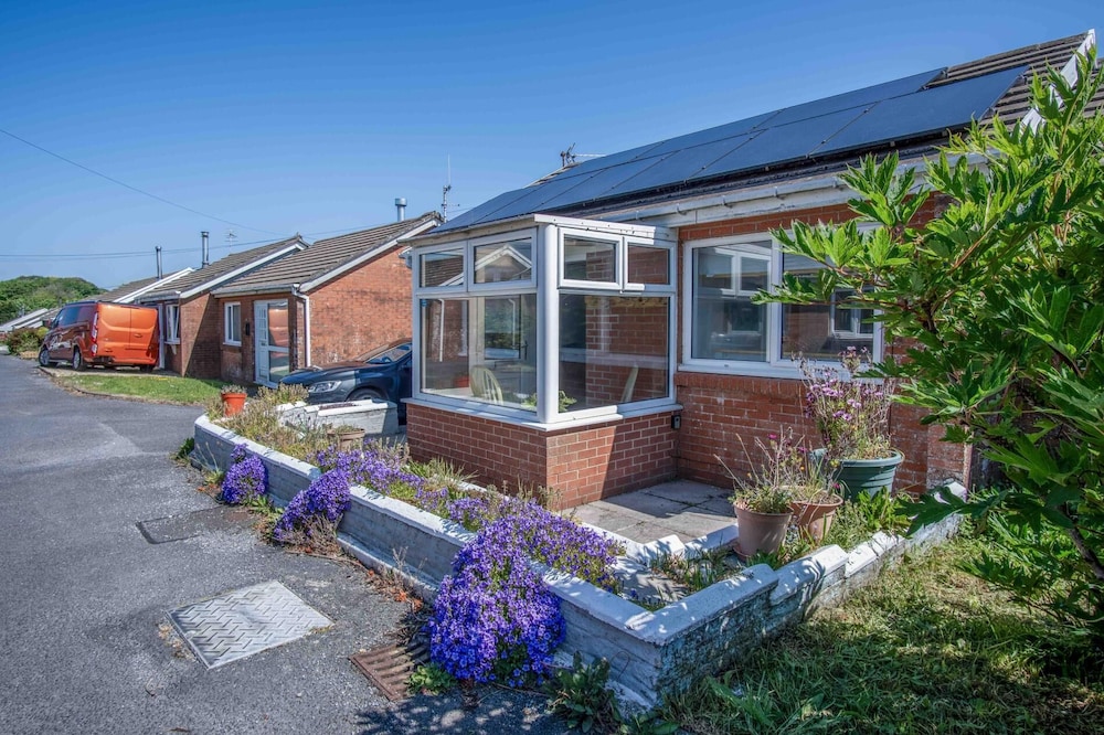 Cosy Cottage - 2 Bedroom Cottage - Mumbles