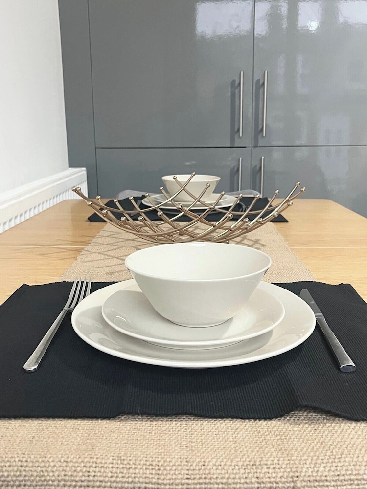 Cosy 1 Bed Garden Retreat In The Heart Of London