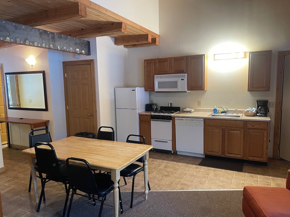 Bear Lodge Resort view 5