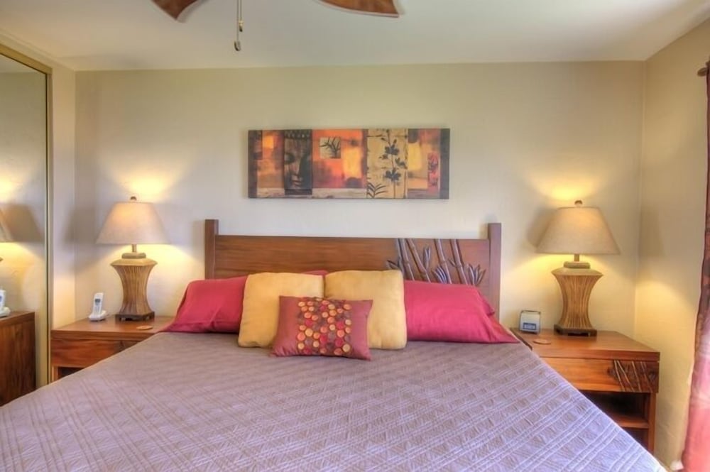 Menehune Shores 223 2 Bedroom Condo