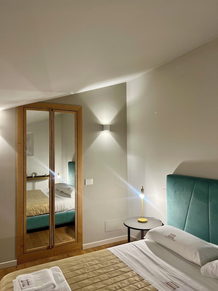 Atenea Palace Luxury Rooms