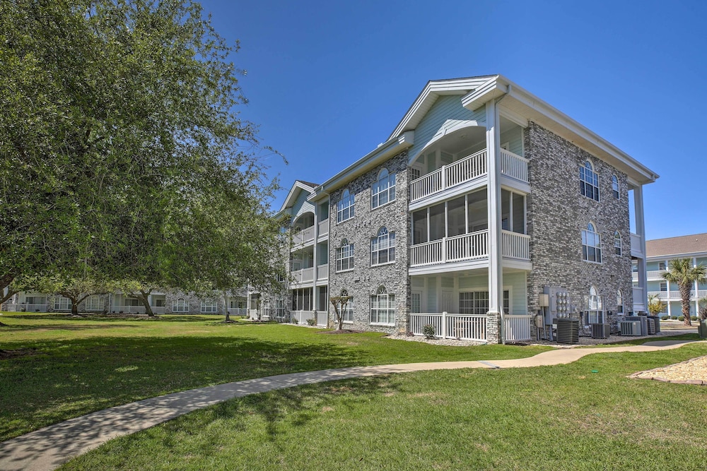 2 Mi to Water: Myrtle Beach Condo w/ Pool Access view 4