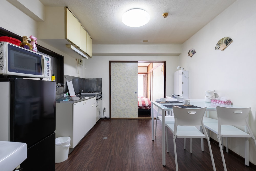 Otsuka Station Apartment Hotel