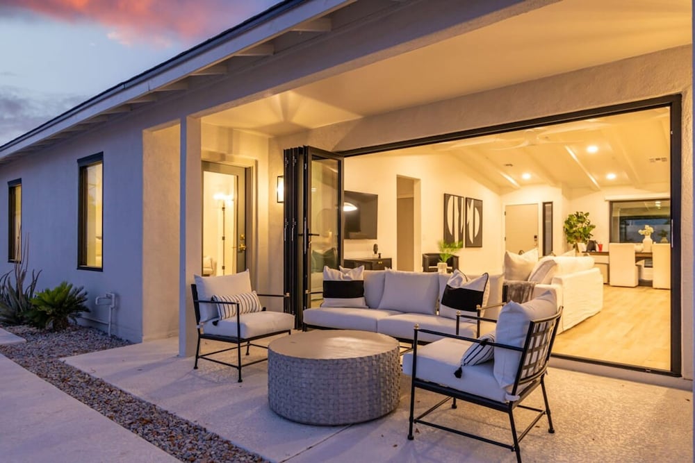 The Kingsley Custom Heated Pool Chef Kitchen Chess