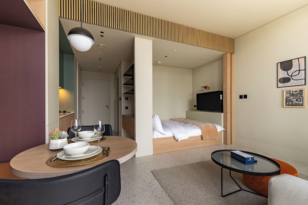 SIMPLY COMFORT Upside Living Business Bay Stunning Panoramic Burj Cityline Views
