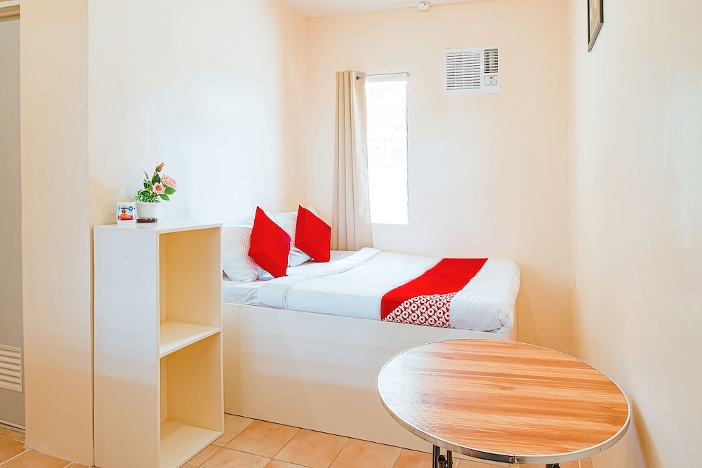 J5 Guest House & Restobar view 2