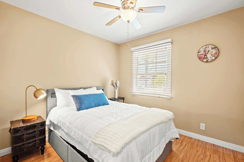 Cozy Getaway Bright, Clean & Fully Equipped