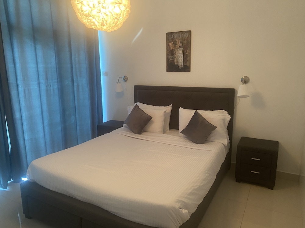 Golden Stay Vacation Continental Tower
