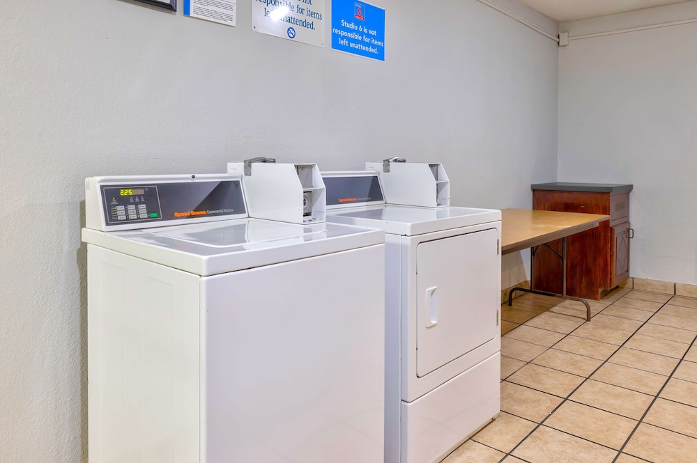 Motel 6 Little Rock, AR - South