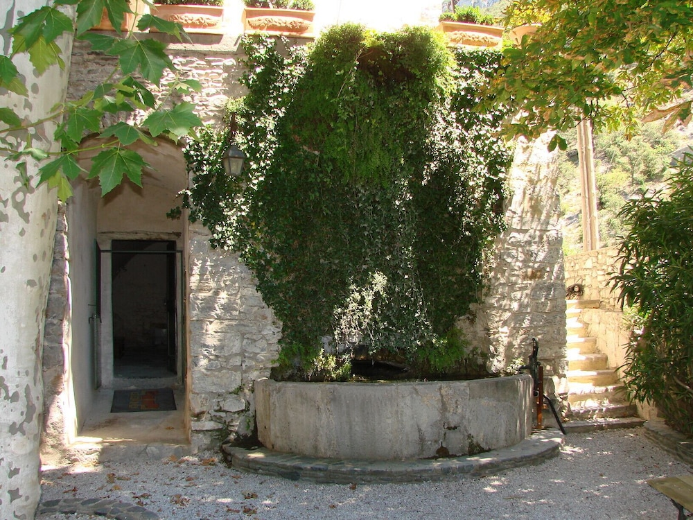 Photo 32
