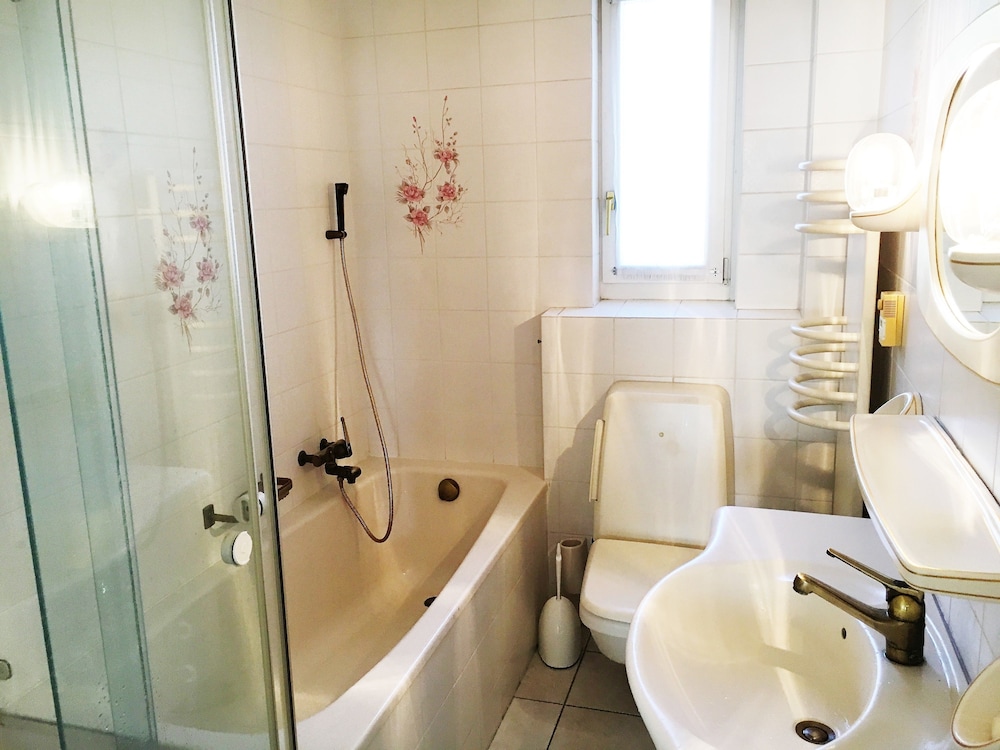 Ariba Aparthotel