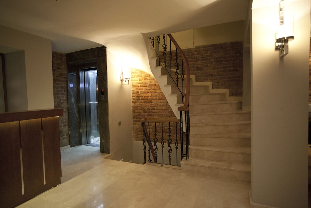 Pera Line Otel - Image 5