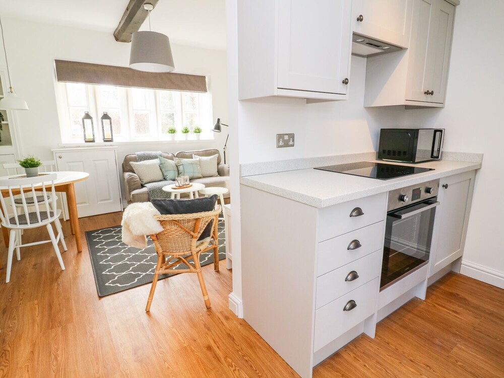 3 Poole End view 5