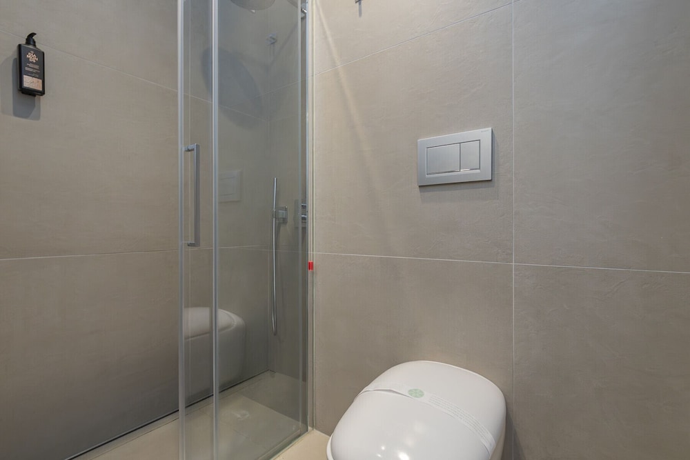 San Babila Central Tower by Rentopolis - High-end 1bdr with panoramic terrace overlooking Duomo