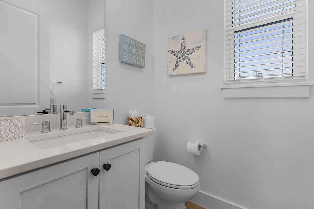 118 Fairweather Ln - Brand New 4 Bed+den/4.5 Bath Home W.hot Tub 4 Bedroom Home