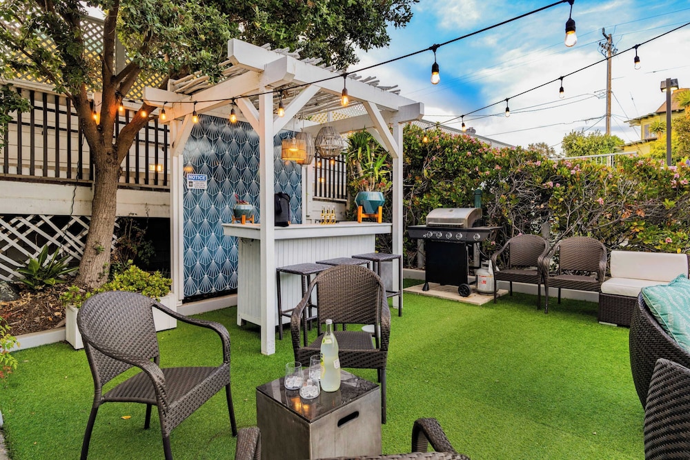 Cayucos Duo 2 Bungalows w/ Views & Lounge Space Pet Friendly