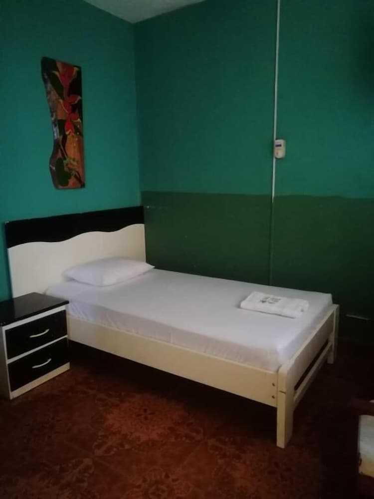 Plaza Jungle Hostel