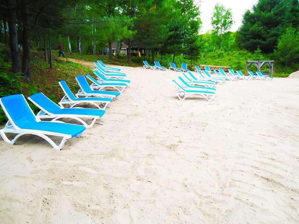 Footprints Resort