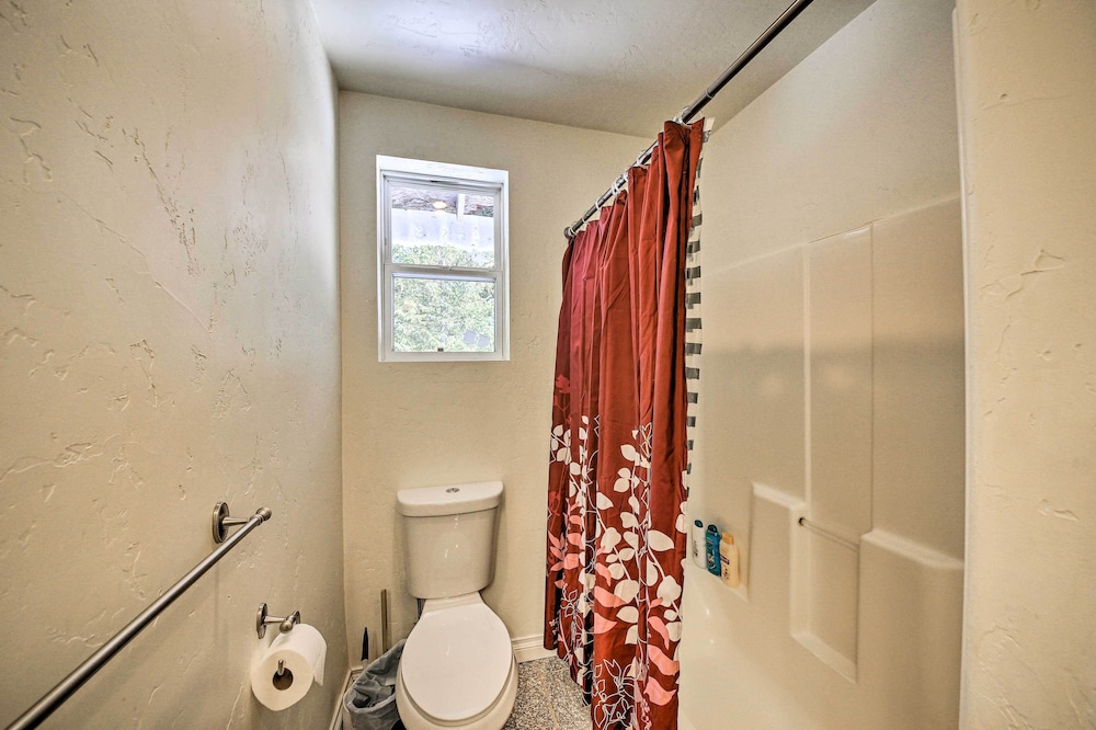 Family-friendly Sagle Vacation Rental w/ Deck - Property Image 38