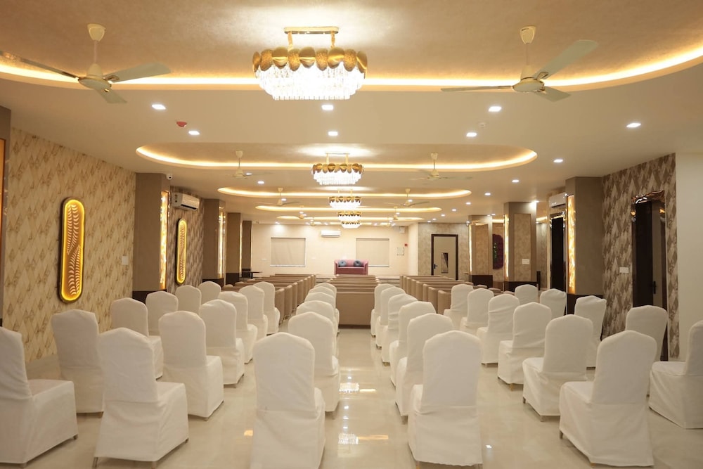 DR KRISHNA PALACE