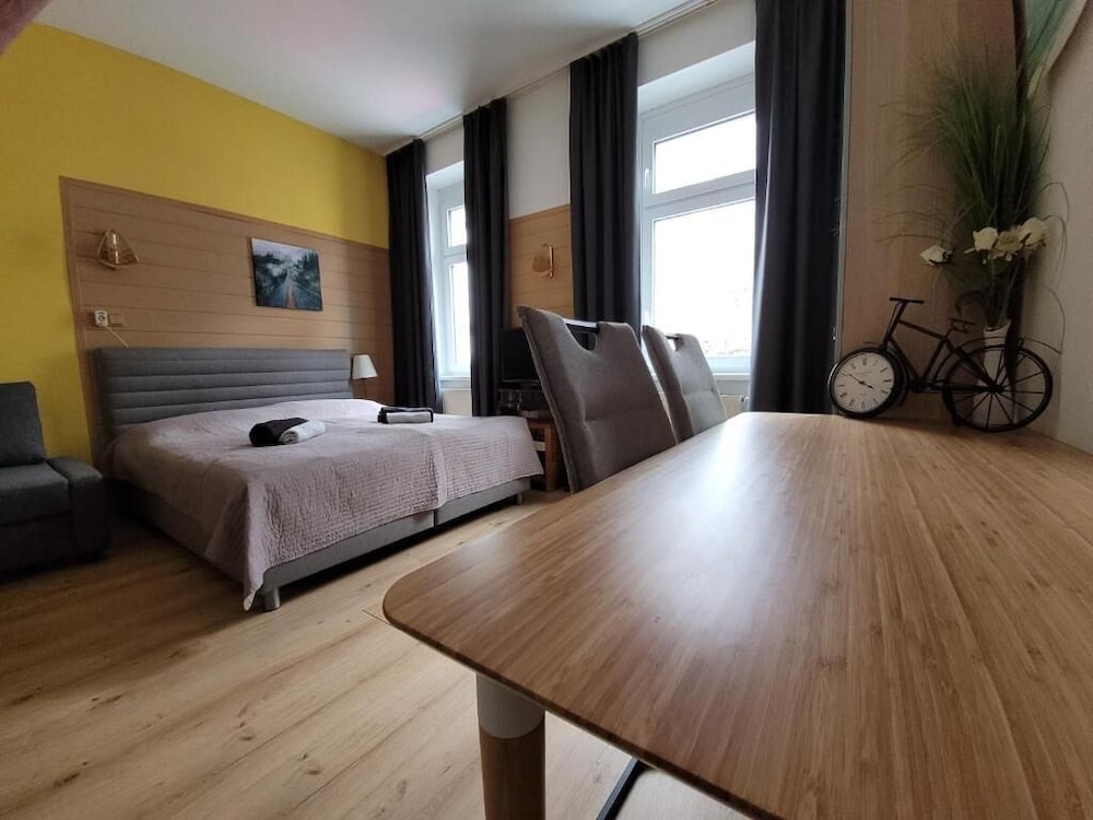 leopoldauer apartment