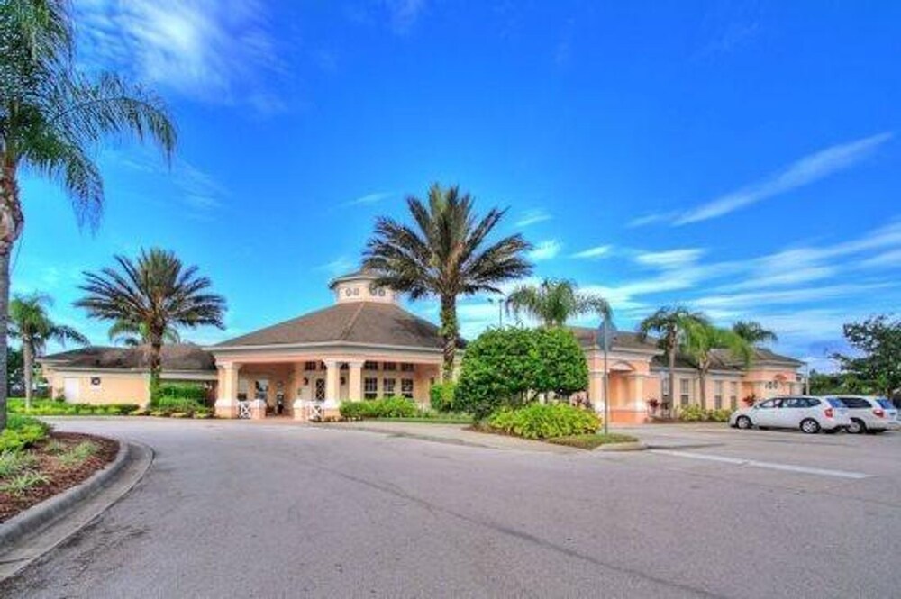 Windsor Palms Condo Pool Spa Near Disney