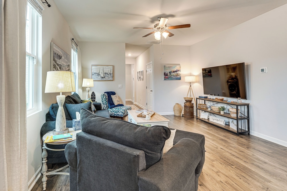 7 Mi to Dtwn Augusta! Modern Family Home