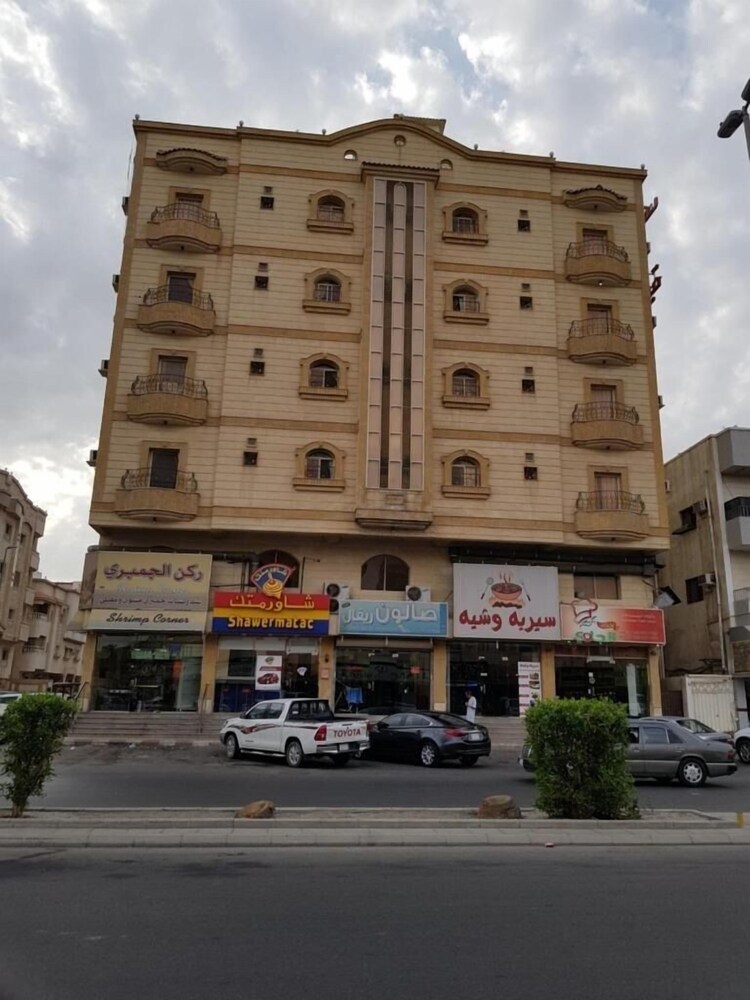 Deyafah Layali Al Reef Furnished Units