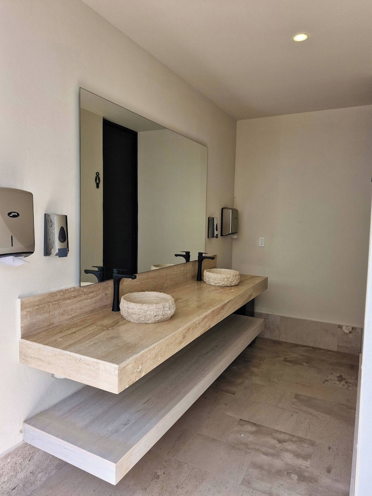 Cozy 1B & 1B Apartment Puerto Morelos With Private Beach