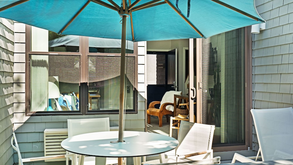 The Surf Club