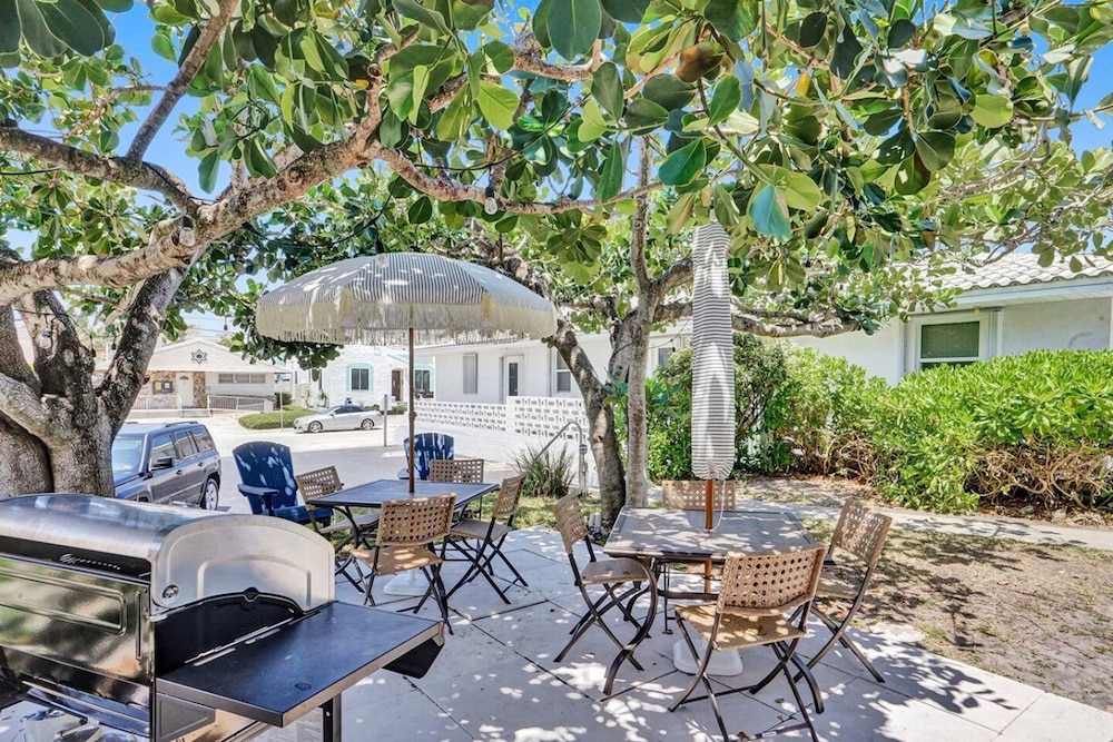 Marine Villas 1 in Hollywood