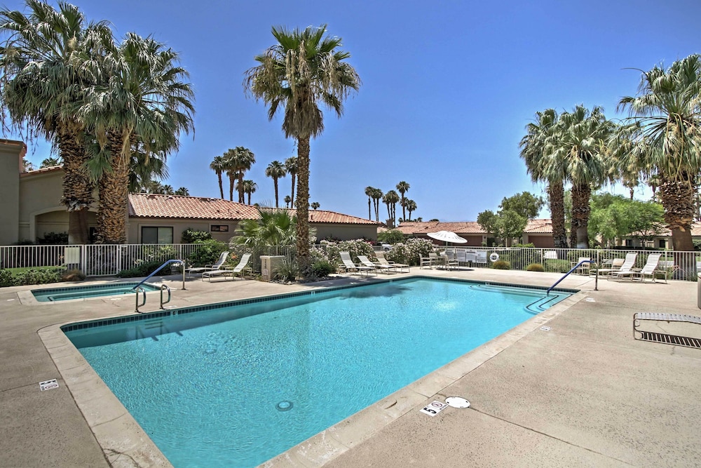 Community Pools & Golf Views: Palm Desert Condo!
